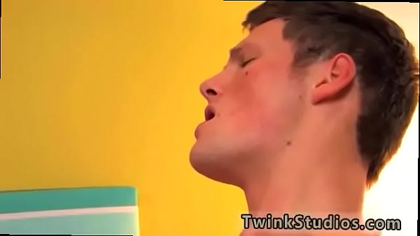 Nude mate gay porn É uma cena pornô clássica: uma pizza fumegante