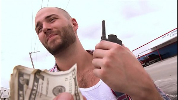 BAIT BUS - Straight Bait Corey Rezzon viene ingannato da Felix Andrews e Summer Bailey