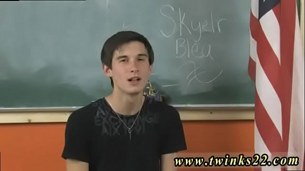 Vídeos pornôs de pênis flácido e incircunciso e irmão do chefe gay sobre sexo