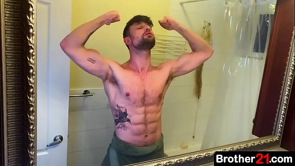 Mein älterer Stiefbruder ist so ein verdammter Kerl, auch wenn er ein totaler Idiot ist