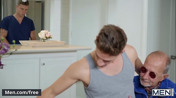 Michael DelRay - Dont Tell My Sugar Daddy Bareback - Men.com