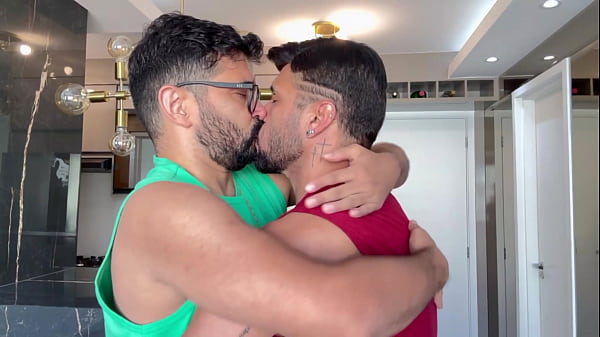 MARCOS GOIANO - SCOPATO DA DOTAD & Atilde_O TATTOOATO HUNGRY FOR ASS - SESSO GAY CON RAGAZZO TATUATO - GOIANO PRENDE IL CAZZO NELLA GRANDE CUCINA