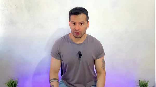 Mein Trauzeuge fickt mich ohne Kondom und schwängert mich auf dem Dach des Hauses meiner Schwiegereltern. sexuelle Geschichte