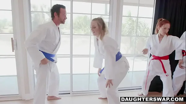 Un bel ragazzo nero con un cazzo spesso 26 cm mi ha scopato a caldo