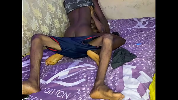 Bubblebutt per la prima volta davanti alla telecamera gratis