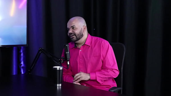 O nome da empresa vem de pessoas que gostam de sexo, por isso foi criada a Tiv Models, e elas não gostam de assistir sexo gay, apesar de serem - Paulo Avelar (Tiv Models) (SHEER/RED)