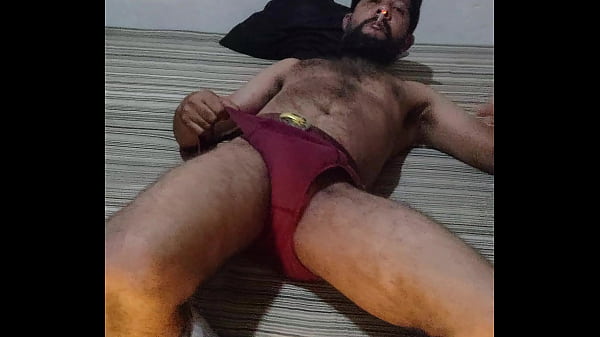 Rauchende enge Jeans – MasterPiss – Update Nr. 16 – 29. April 2024