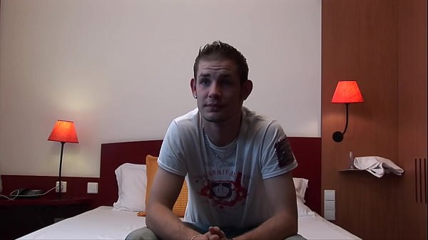 इस साक्षात्कार में सीधे जर्मन माचो जेन्स कहते हैं, उन्हें यह बहुत पसंद है