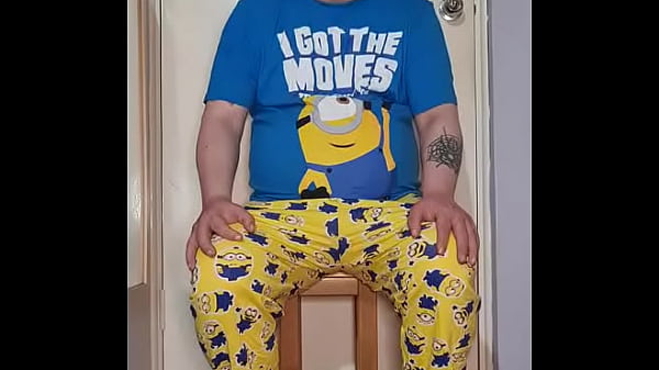 Wenn Sie sich dieses Video gerade ansehen, sitzen Sie nicht einfach da, ich möchte, dass der Penis eines anderen Mannes kommt und mich jetzt in den Arsch fickt, Teil 1