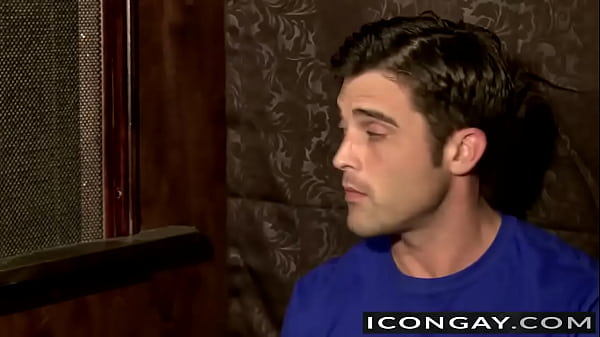 Tommy Defendi stopft seinen großen Schwanz in Lance Harts engen Arsch