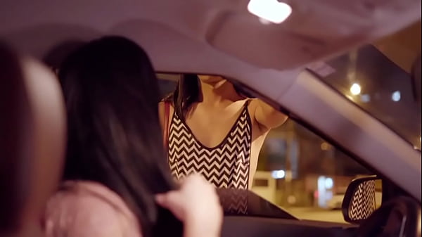 Ho beccato un travestito per strada e ho pagato, era un feticcio e l'ho fatto