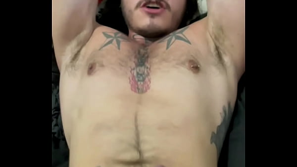 Garganta profunda, foda e mija no cuzinho com Rickpaixao2020 - COMPLETO NO RED