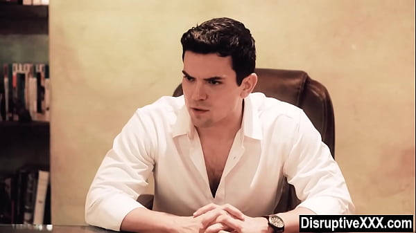 Hetero-Schwarze-Gruppe wird hinter dem Rücken seiner Frau gefickt