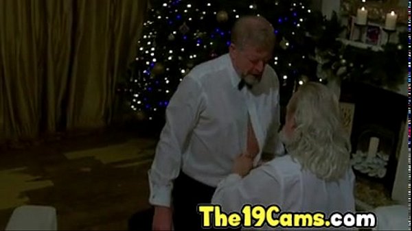 Bb festlicher Spaß: Kostenloses Gay-Daddy-Porno-Video ea