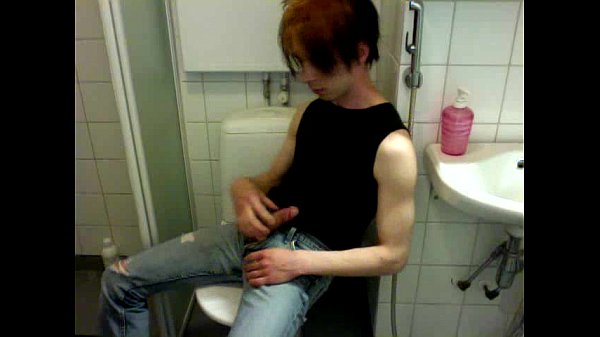 Boy - piss in jeans
