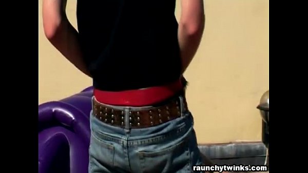 Lee and Taylor'_s backyard fuck