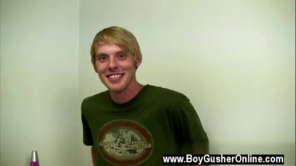 Twinks XXX Non ci vuole molto perché Cory entri nel gioco e lui